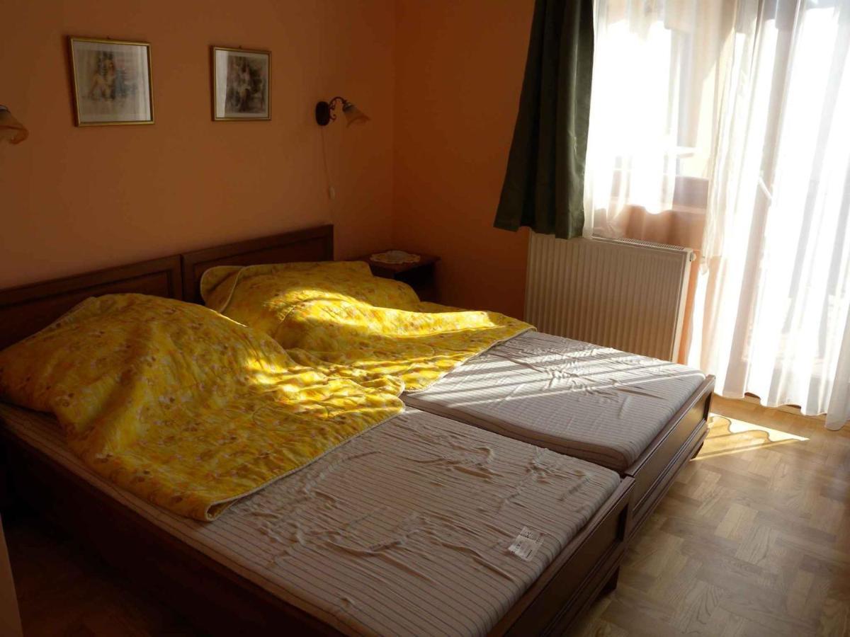Apartment In Keszthely/Balaton 19011 Экстерьер фото